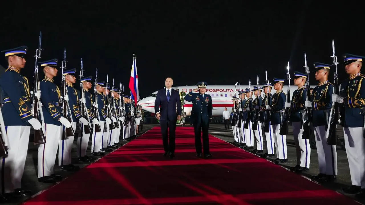 Prezydent Nawrocki rozpoczął wizytę na Filipinach. ZOBACZ ZDJĘCIA