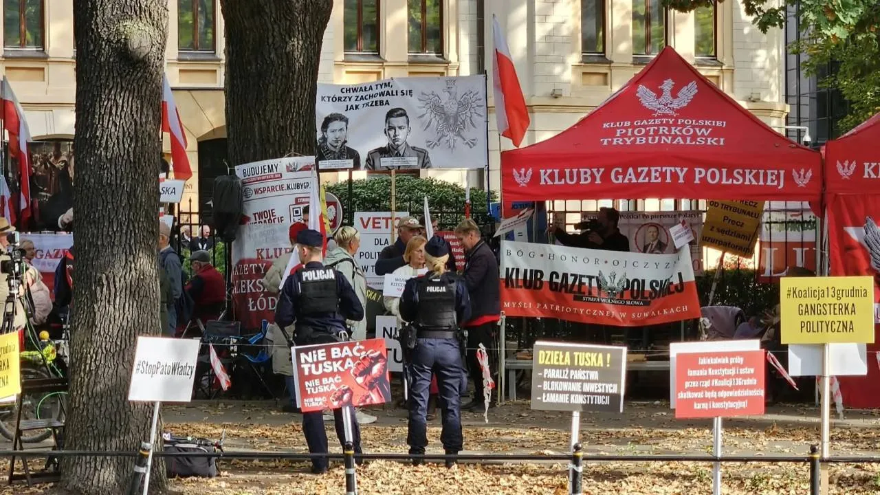 Mobilizacja pod Trybunałem Konstytucyjnym. Kaleta: „Tusk szuka dobrego momentu na szturm”