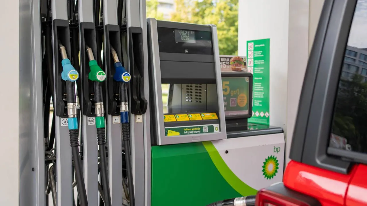 Nowe ceny maksymalne paliw. Benzyna w górę, diesel w dół