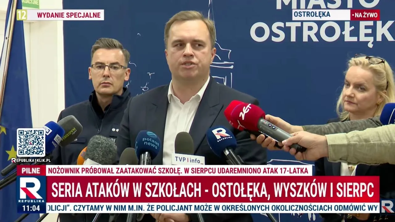 Dyżury nauczycieli, wzmożone kontrole policji. Ostrołęka dzień po brutalnym ataku w szkole