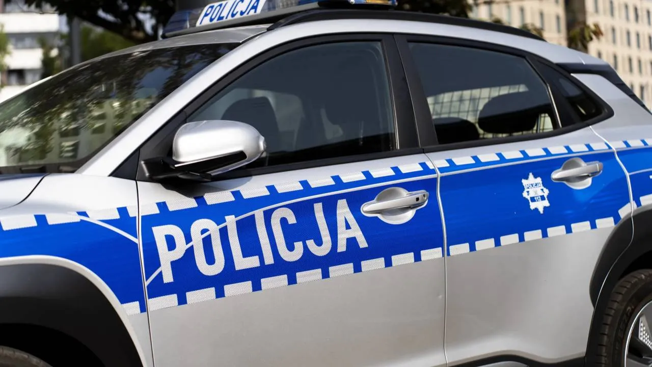 11-latek pisał, żeby zabrać noże do szkoły. Policja przeszukała mieszkanie