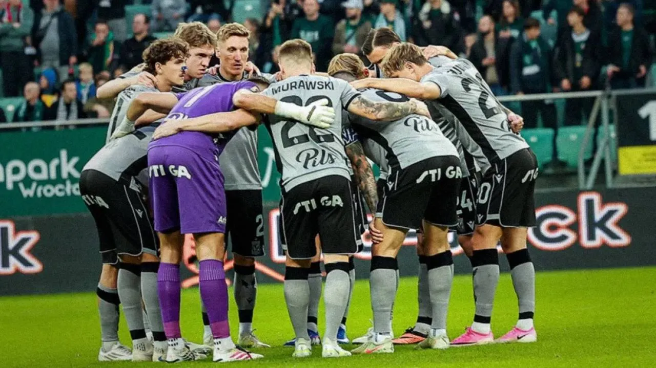 Lech rozbił Śląsk, Górnik ograł Jagiellonię. Mistrz i lider ekstraklasy nie zwalniają tempa