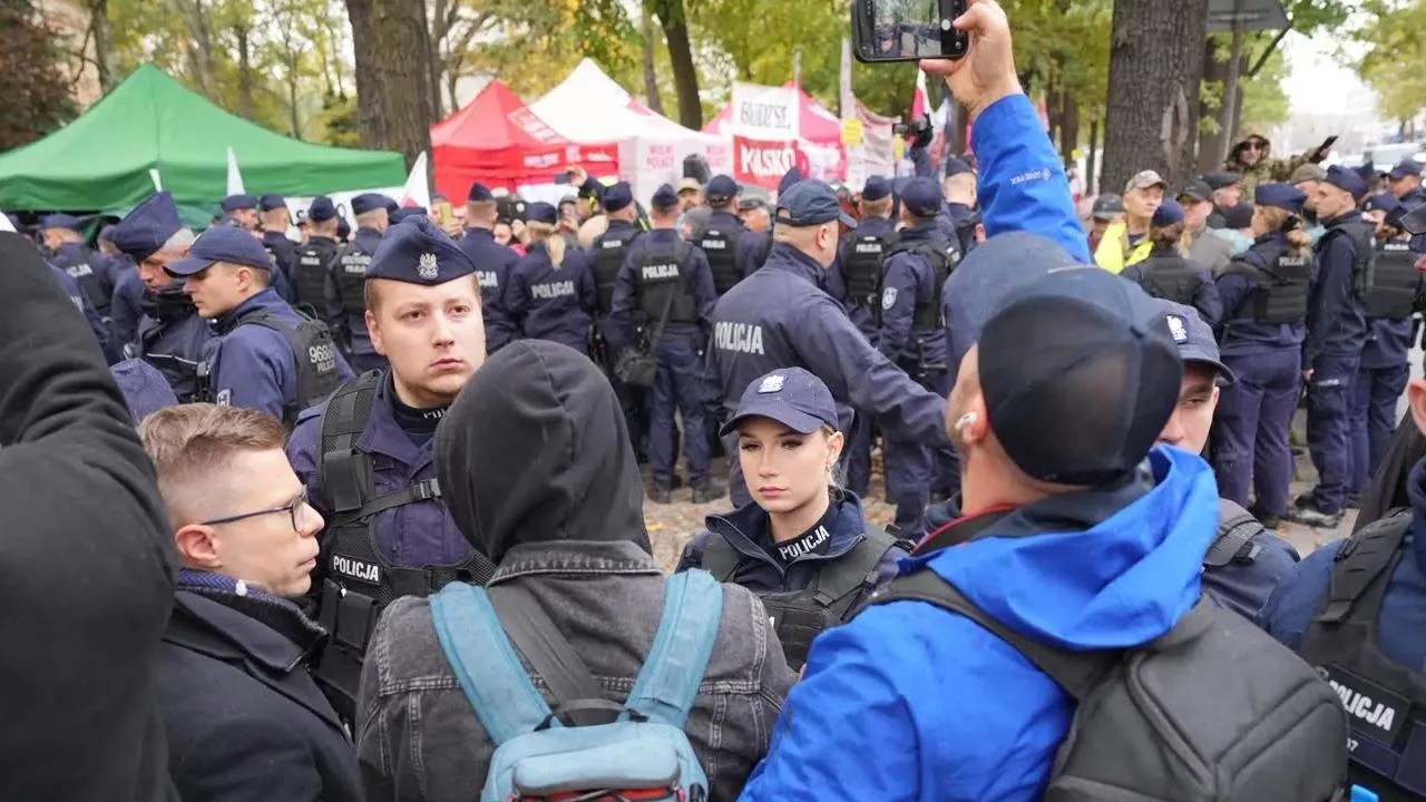 Policja usunie całe miasteczko namiotowe sprzed TK? Szef Komendy Głównej zabrał głos