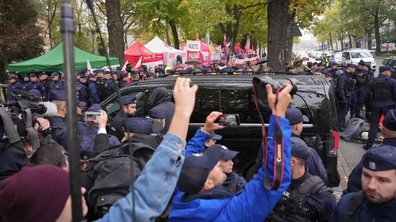 ROG: Zatrzymania przed Trybunałem Konstytucyjnym. "Chodzi o trzy osoby"
