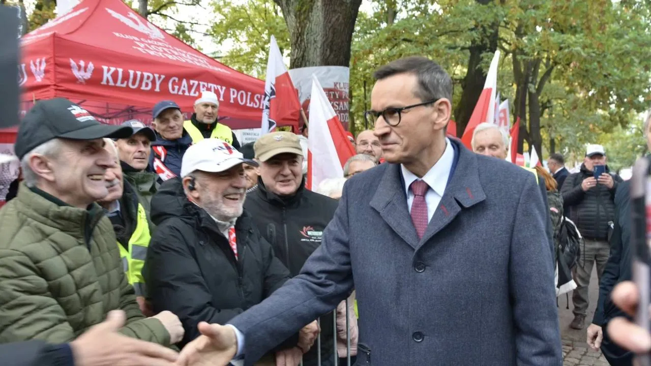 Morawiecki o awanturze wokół TK. „Ten spektakl musi się skończyć”