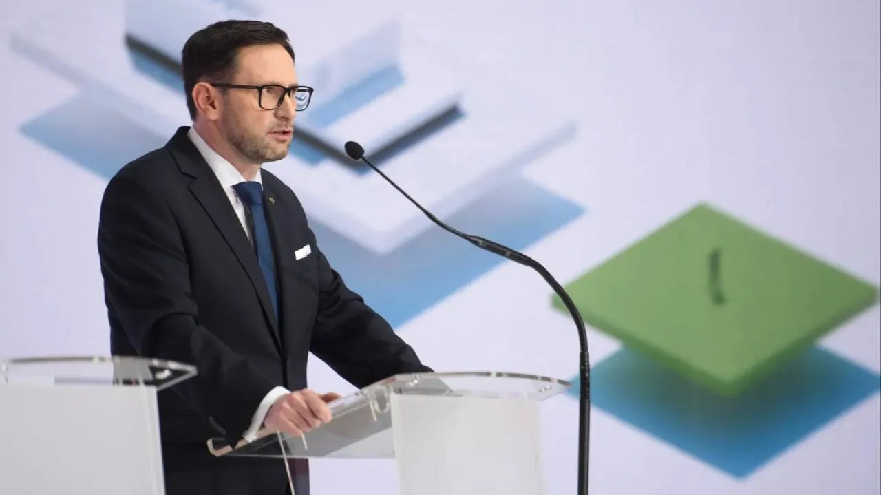 Ścigają Obajtka za tanie paliwo. Sami mówili: „Teraz, kur**, to paliwo może być nawet i po 7 zł”