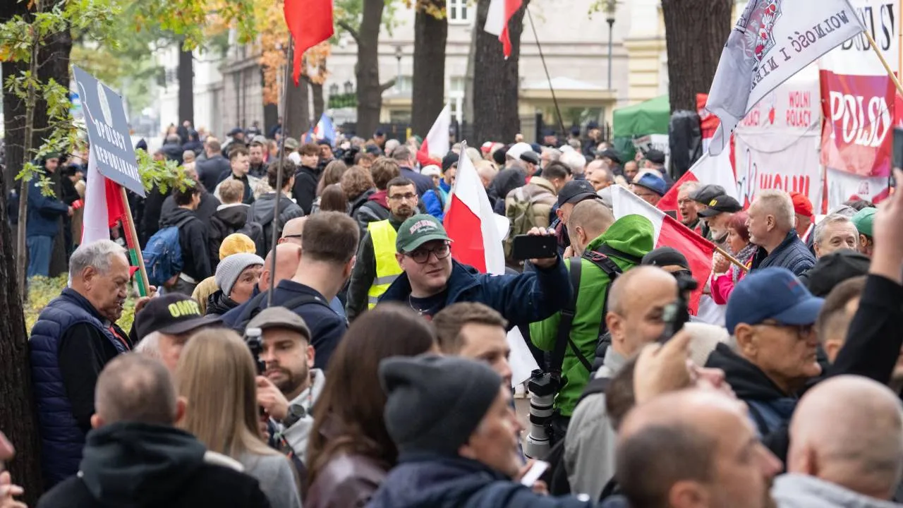 Dziś wielka manifestacja w obronie Trybunału Konstytucyjnego. "Dzieje się skrajne draństwo"