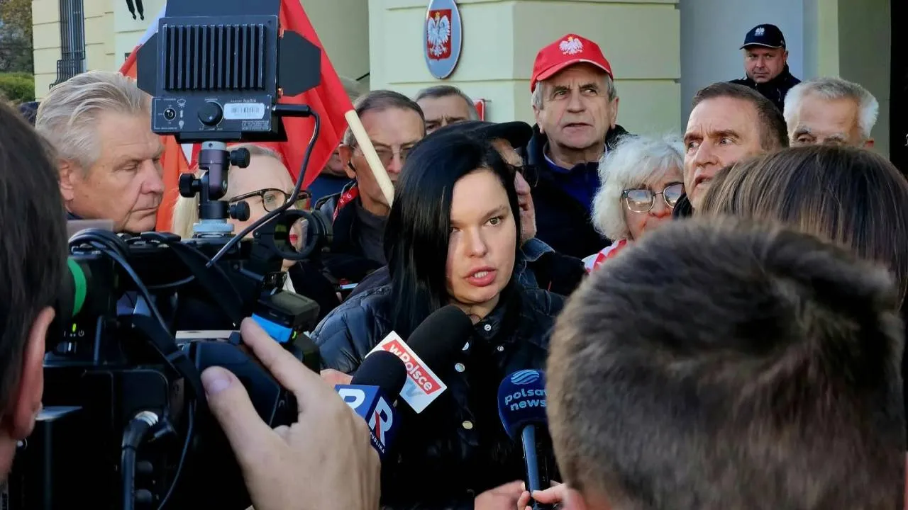 Rządowe media grzmiały o "nożowniku". Obrońca Piotra W. wyjaśnia tę sytuację