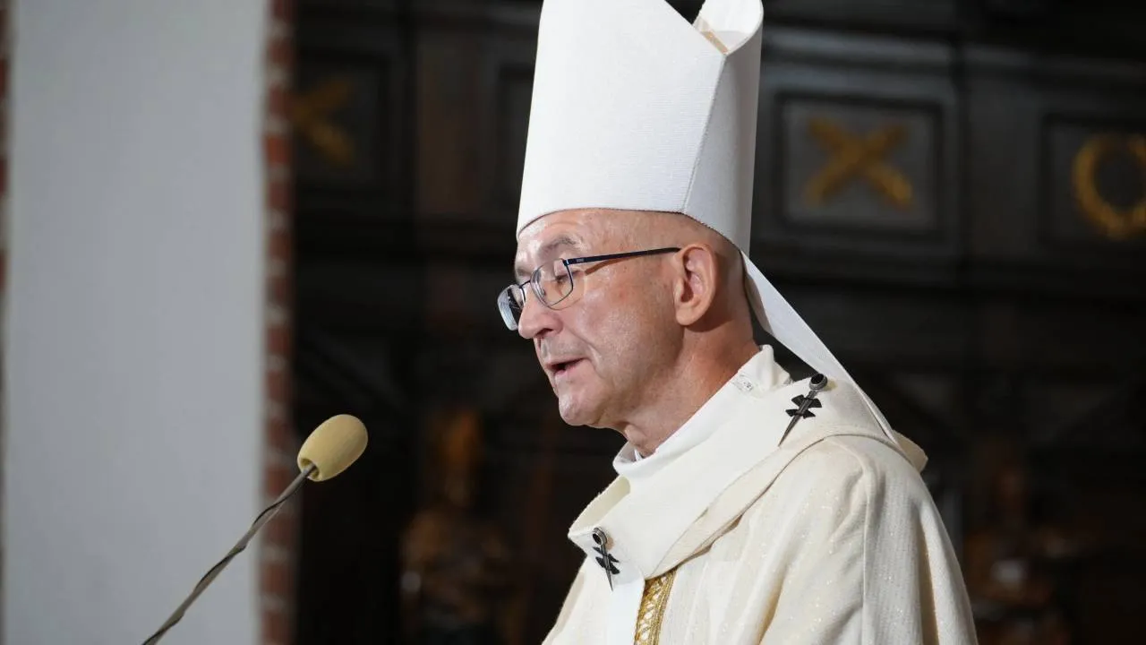 Arcybiskup Galbas ostrzegł przed władzą totalną. „Nie wolno się bać”