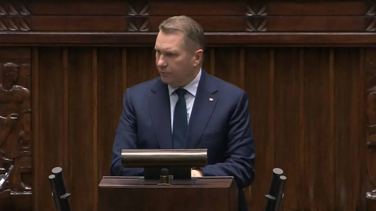 Czarnek w Sejmie: „Najdroższa zima stulecia”. PiS chce odwołania ministra finansów