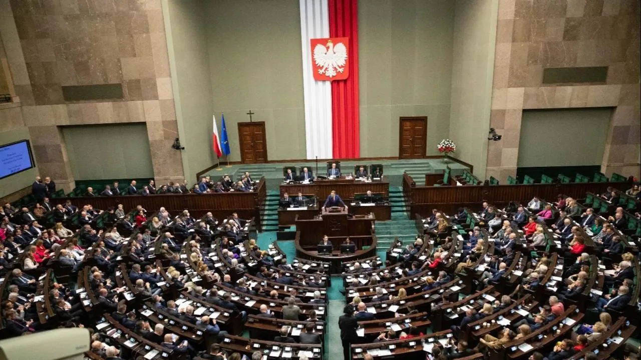 Koalicja rządząca straci władzę? Najnowszy sondaż nie pozostawia wątpliwości