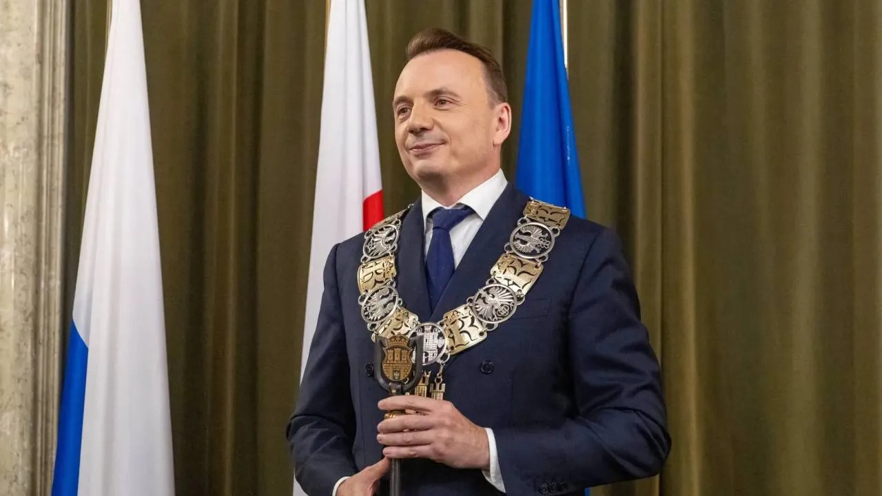 "Nie możemy akceptować gloryfikowania ludobójców". Prezydent Krakowa reaguje na decyzję Lwowa