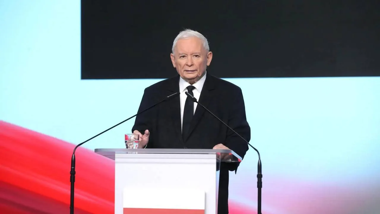 Kaczyński o skandalicznej uchwale Lwowa. "Ukraińska polityka konfrontacji i braku szacunku"