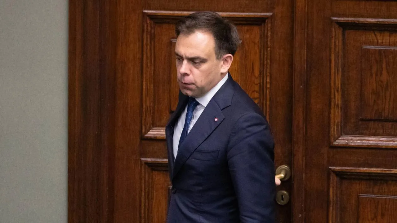 Domański ma awansować na wicepremiera. "Kpina i śmianie się Polakom w twarz"