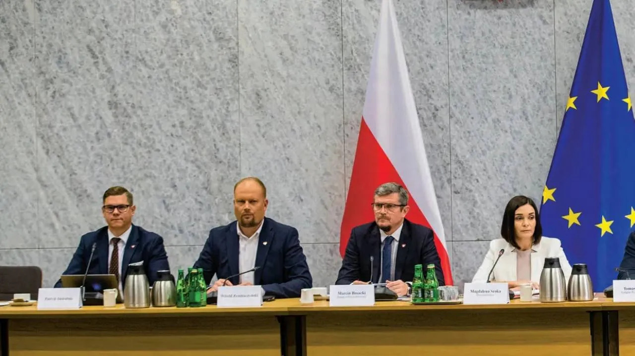 Pegasus: fakty kontra polityczny teatr koalicji 13 grudnia. „Gazeta Polska” o operacji dezinformacyjnej