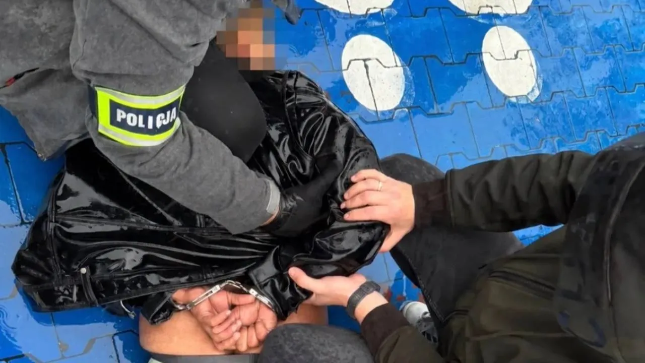 Atak w centrum Warszawy. Policja zatrzymała napastnika. To obywatel Indii
