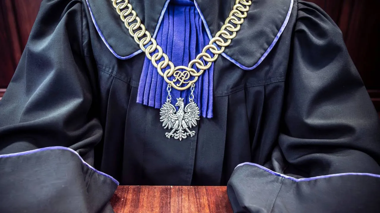 Sędziowie podjęli walkę z oszczerstwami ministra. Argument prawa w kontrze do argumentu siły