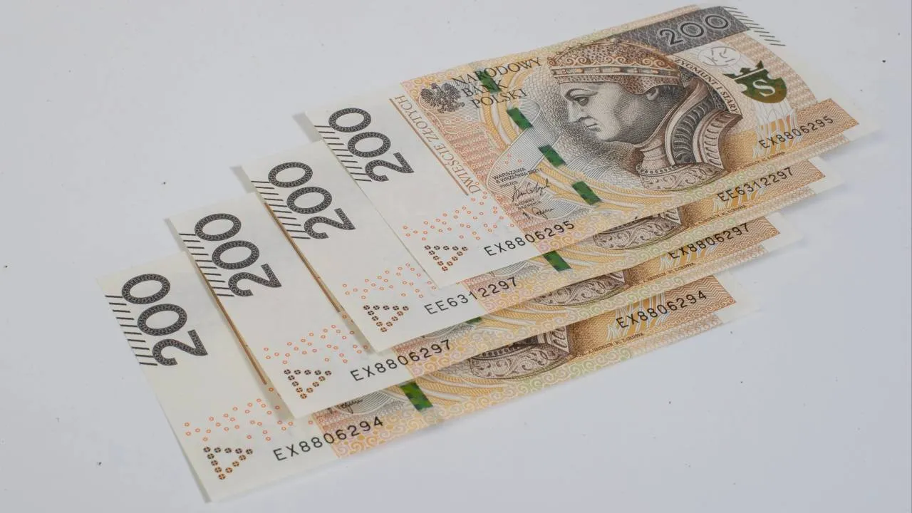 Termin mija 31 października. ZUS nie wyrówna 800 złotych