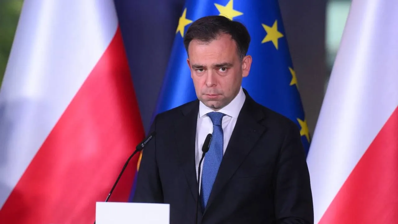 „Pieniędzy nie ma i nie będzie” po raz drugi? Czarnek odpowiedział na krytykę ze strony Domańskiego