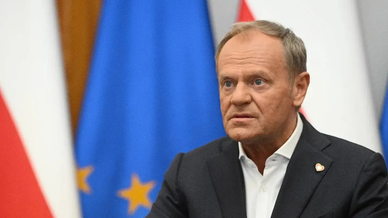 Niemcy ruszyli z odsieczą Tuskowi. „Musi złamać obowiązujące prawo”. Są też inne kurioza