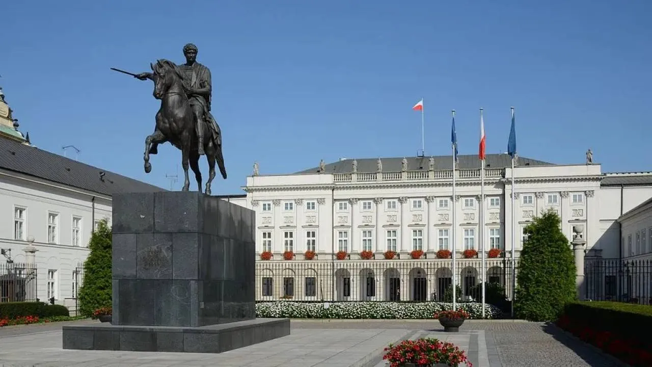 Ruszają rozmowy w Pałacu Prezydenckim. Koalicjanci Tuska schowali głowy w piasek. Ale nie wszyscy
