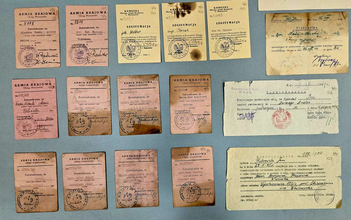 Legitymacje żołnierzy Armii Krajowej